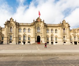 Perú: Bicentenario y cambio de mando