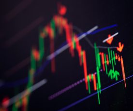 Acciones caen ante decepcionantes ganancias de empresas tecnológicas